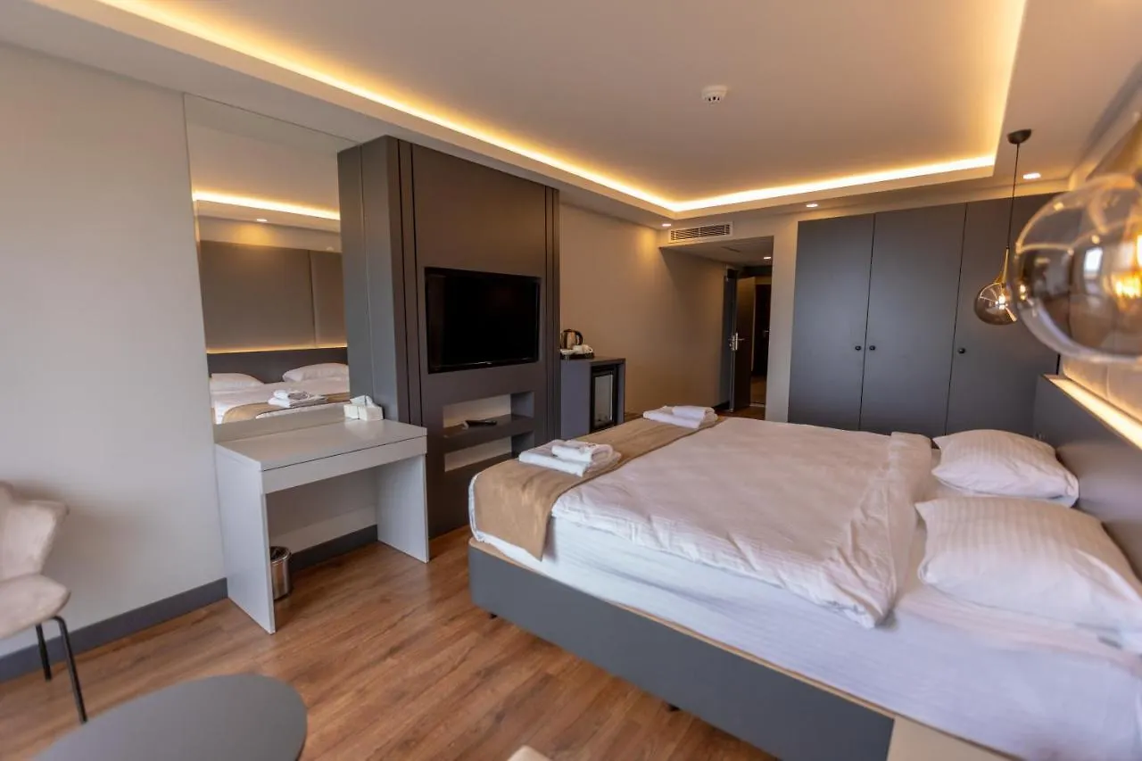 ***** מלון טראבזון Santana Otel טורקיה