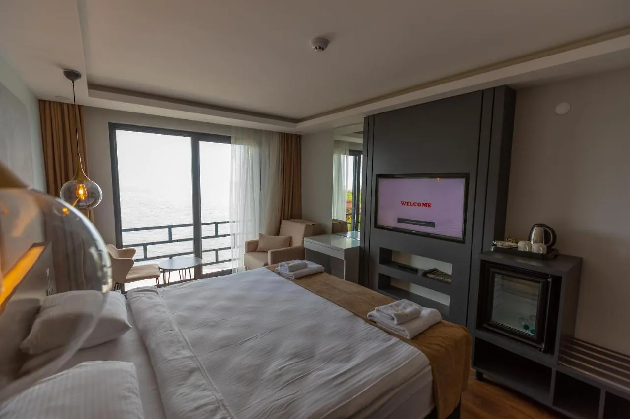 מלון טראבזון Santana Otel